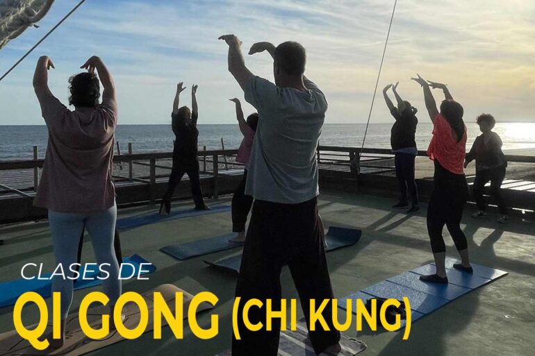 Clases de Chi Kung qi gong en chiringuito enebral Punta Umbria el cruce verano 2024