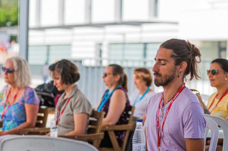 clases de meditacion en Huelva aprender a meditar budismo moderno